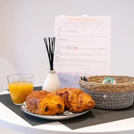 Apartment Cosy Location - Confortable, Cosy Et Equipe - Places Gratuites A Proximite *