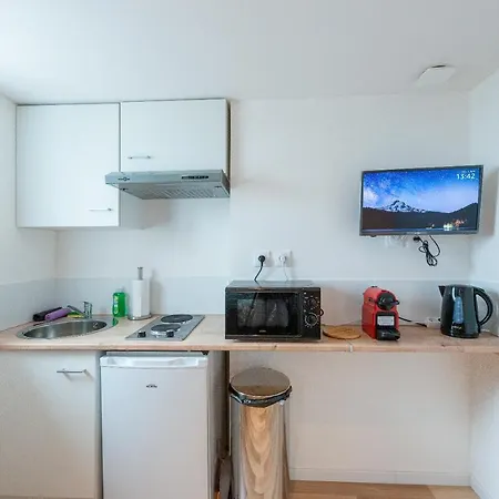 Apartment Cosy Location - Confortable, Cosy Et Equipe - Places Gratuites A Proximite *