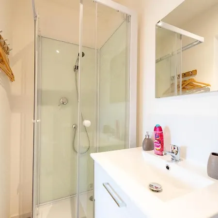 Cosy Location - Confortable, Cosy Et Equipe - Places Gratuites A Proximite Apartment *